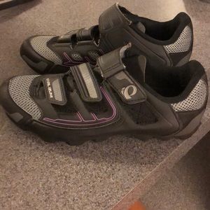 Pearl iZUMI Spinning/Cycling Shoes WORN ONCE!